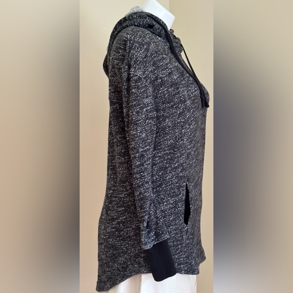 LMossimo Supply Co. Cozy Gray/Black Pullover Hoodie Sweater SZ XS Thumb … - Picture 6 of 12